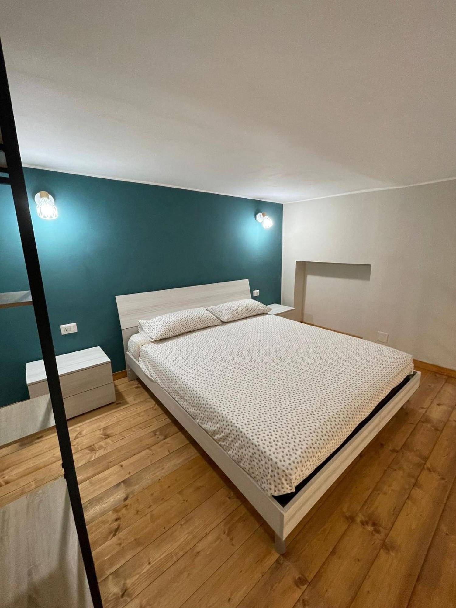 Luma Holiday Homes Mondragone Eksteriør billede